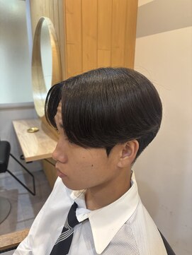 エクシア 京橋店(EXCIA) 毛流れセンターパート