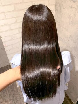 アフィナー(Afinar) 【横浜駅/横浜西口】ブラウン