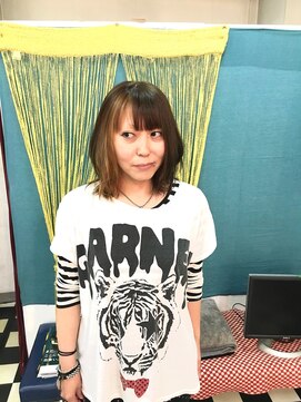 バルテイン(Hair Valtein) ツートーンアッシュ