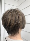 ショート×カーキベージュ