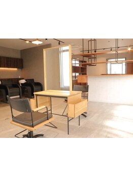 【HPB AWARD 2025 BEST SALON 注目サロン選出】少人数ならではの落ち着いた居心地の良い空間─。