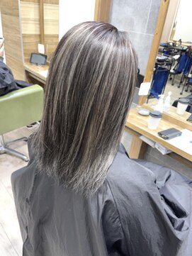 ジゼル(gisele) (稲毛)白髪ぼかしハイライト