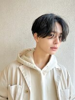 ユーリー(juurii)&nbsp;清潔感と雰囲気が柔らかい前下がりセンターパート