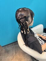 リエラ 新宿(RIERA)&nbsp;ツインテールと髪リボン