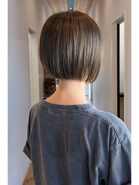 アパートメントヘアー 髪質改善ヘアカラー/佐賀/切りっぱなしボブ/大人ボブ