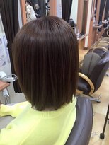 ヒラトヤ 肴町店&nbsp;脱白髪染めステップボーンカット白髪染めコンパクトショート