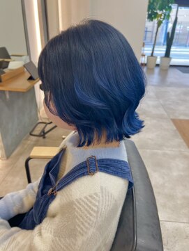 ギルド 清瀬店(GUILD) 深みブルーのデザインカラー