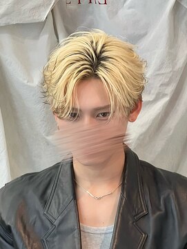 リップス 吉祥寺店 (LIPPS) ハイトーンフェザーショートセンターパート