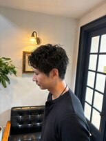 スリー(THREE) 【メンズパーマ】無造作ウェーブショートで大人な雰囲気に