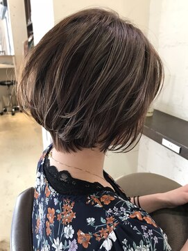 トリコ(trico) ハイライトショートボブ