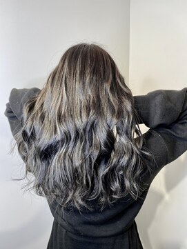 トゥルークリエイション 久喜(True Creation) ナチュラルグレーハイライト