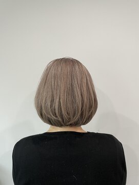 シーバイトリコ 市川(SEA by tricot) #明るい白髪染め#グレイッシュヘア