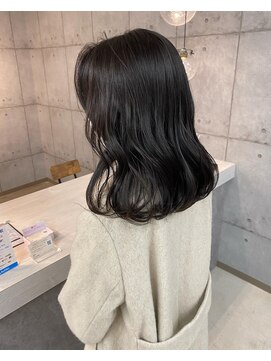 クオリア(qualia) 艶巻きボブ