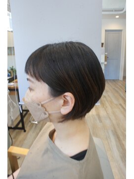 リムルヘアー(Rymlhair) ハンサム耳だしショート/こなれヘア/小顔補正立体カット