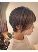 オリーブベージュ