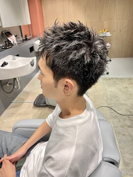 エメン(EMEN) スパイキーショート　担当土井