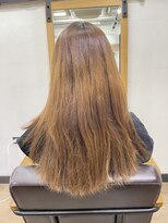 アンフィシュピトロワ(AnFye spi tlow)&nbsp;ブリーチ毛の方を高難易度縮毛矯正で艶髪に変身