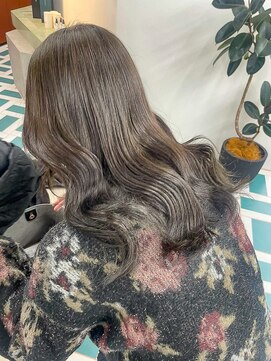 ノエ(noe) セミロング×透明感カラーYI-10