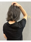 透明感アッシュグレーカラー×極細ハイライト