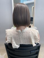 エウペ 渋谷(WEUPE)&nbsp;斜めバング/グレージュカラー/デザインカラー/シルキーベージュ