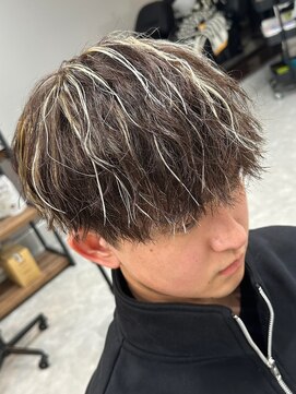 フゥ 宇都宮(FeU) 波巻きパーマメンズパーマメンズヘアツーブロックツイストパーマ