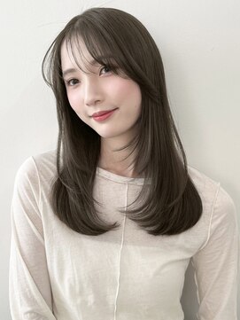 ローネス(LONESS) くすみオリーブベージュとレイヤーカットで柔らかさを◎