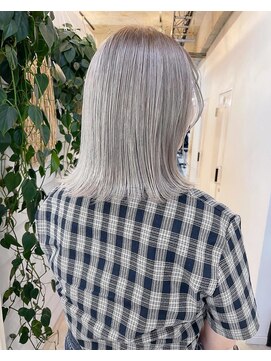 エイム(AiM) ホワイトグレー