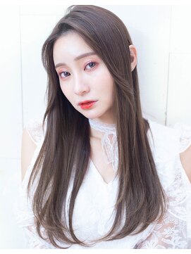 ルーヴル 西宮北口(Louvre) 髪質改善・グレーベージュ・センターパート・レイヤーロング