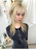 シャギー黒髪ロングウルフカットロングレイヤーカット中性ウルフ