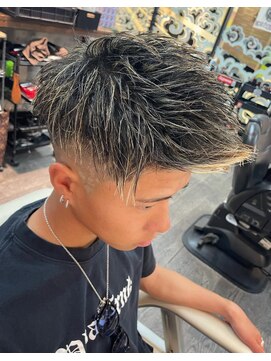 サンアンドマーリィズバーバー 駅前店(SON&MARLEY'S BAR BER) ジェットモヒカン/メッシュ/本厚木/フェード