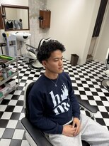フランクス バーバー ウエストトウキョウ 吉祥寺店(FRANK’S BARBER WEST TOKYO) サーフカール刈り上げセンターパート波巻きツイストスパイラル