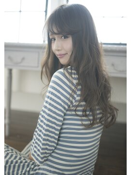 ソワリー 栄(THOiRY) 小顔カットが得意なスタイリストby坂元