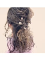 モードケイズ 本厚木(MODE K's)&nbsp;ハーフ編み込みお団子アレンジ　グレージュエアリー