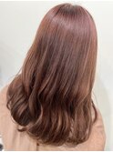 ピンクベージュ