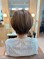 クオン(Quon) ショートスタイル/透明感グレージュカラー◎30代40代