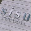 シス(sisu)のお店ロゴ