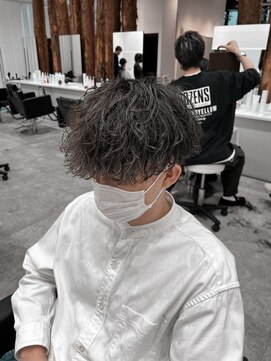 ルーストデラックス 京都河原町三条(ROOST dx) 波巻きパーマ