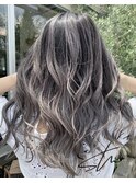 くるくる波巻きグレーバレイヤージュ/ハイアンドロー