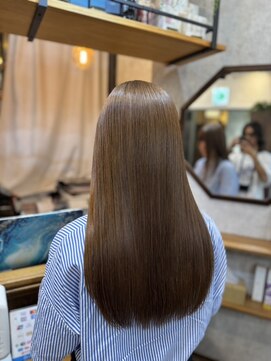 サンズ アイニー(SUNS ini) ライトベージュ/さらツヤロング