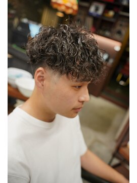 スリーセント 栄(3/cent) スペインカール