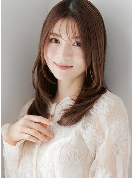 年齢を感じさせない髪へ。FLO-mapエステと透明感グレイカラーで、白髪世代に“自信のツヤ”を♪