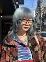 フェイス 石川町 (FACE) 淡めのアイスブルーに、 軽さのあるレイヤースタイル。