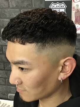 サカモト(SAKAMOTO) 濡れパンxスキンフェード