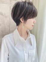 アンド ストーリーズ(&STORIES)&nbsp;20代30代40代黒髪前下がりショートボブ丸みショート