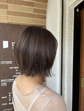 レクタ(recta) 透明感マロンカラーボブ