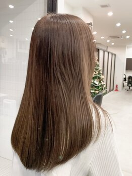エス ウォーク(S.Wark)の写真/大人気メニューが平日限定でお得に★《カット+イノアカラー+ケラスターゼトリートメント10500円》