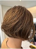 大人ハイライトベージュボブ