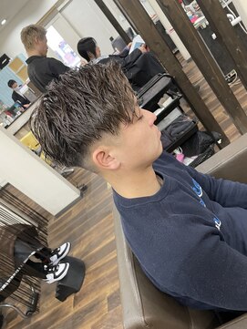 ヘアープロポーザー ラグ(hair proposer Leggu) 大分メンズ/ハイウェイト/高め刈り上げ/縦落ちパーマ/メンズヘア