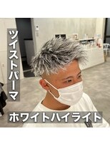 ルースト 西院店(ROOST)&nbsp;ツイストパーマ/ホワイトハイライト/ツーブロック