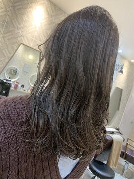 ツリーズ(Trees) グレージュカラー